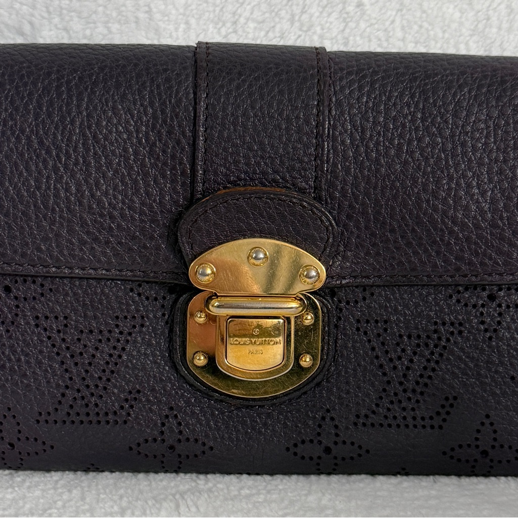 Louis Vuitton Marina Iris Long Wallet Grained Leather With Gold-Tone Lock